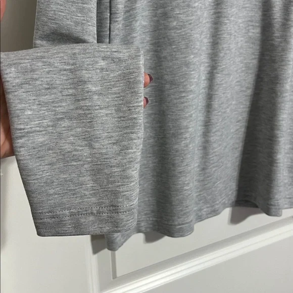 Travis Mathew men’s small twist of like quarter zip pullover grey blue